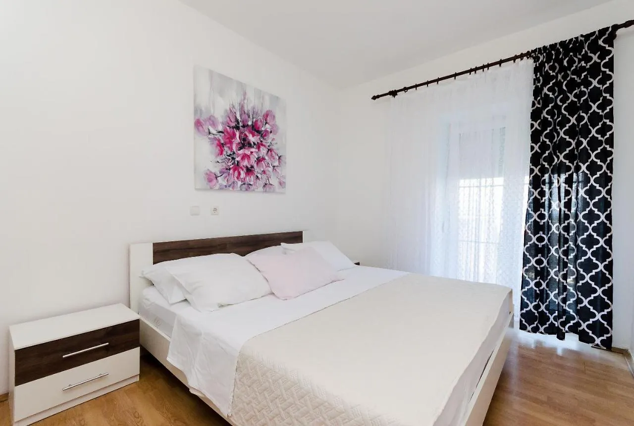 Apartment Marica Lopar